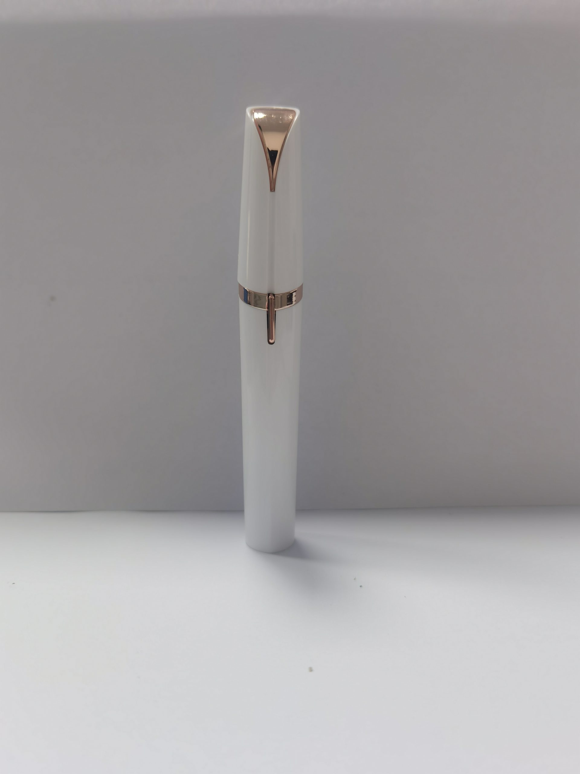 Mini cortador Depilador de cejas eléctrico - Imagen 9